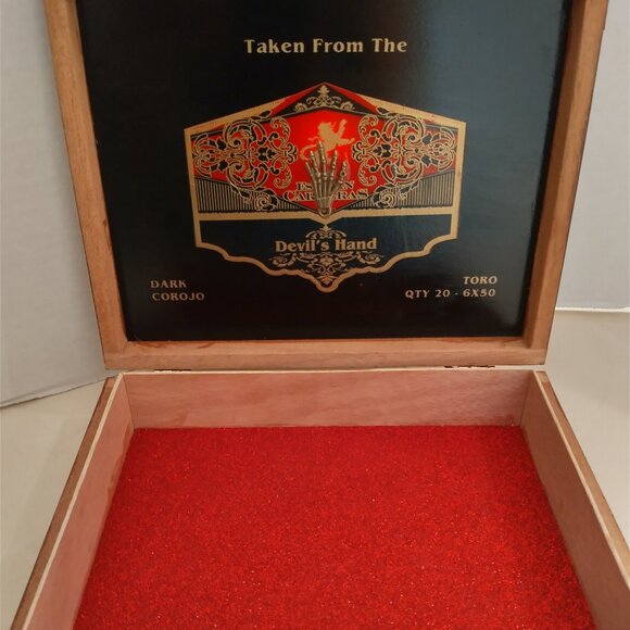 Original Suenos de Saundra Upcycled, Taken From the Devils Hand Cigar Box ,Purse - Picture 10 of 12